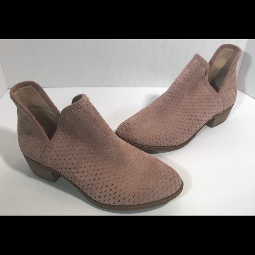 Women’s Lucky Brand Suede Baley Blush Booties Sz 6